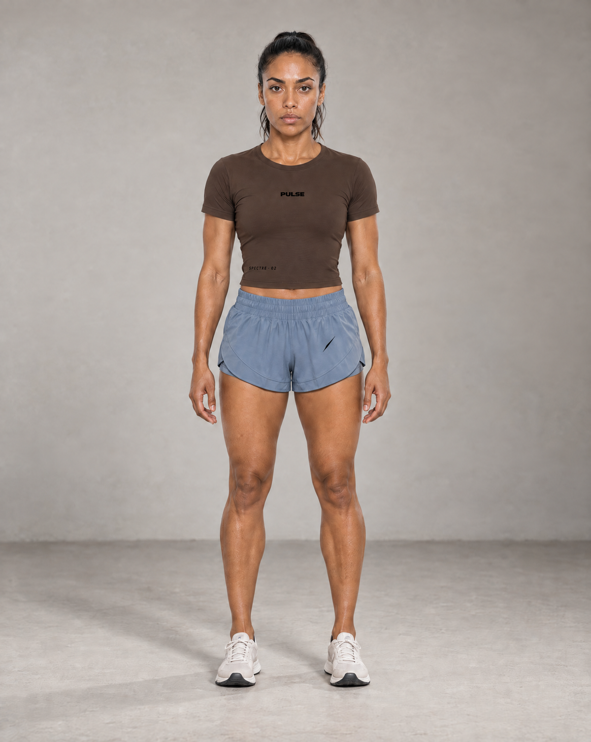 PULSE™ Cropped Performance T-Shirt – Coffee – Produktansicht 6