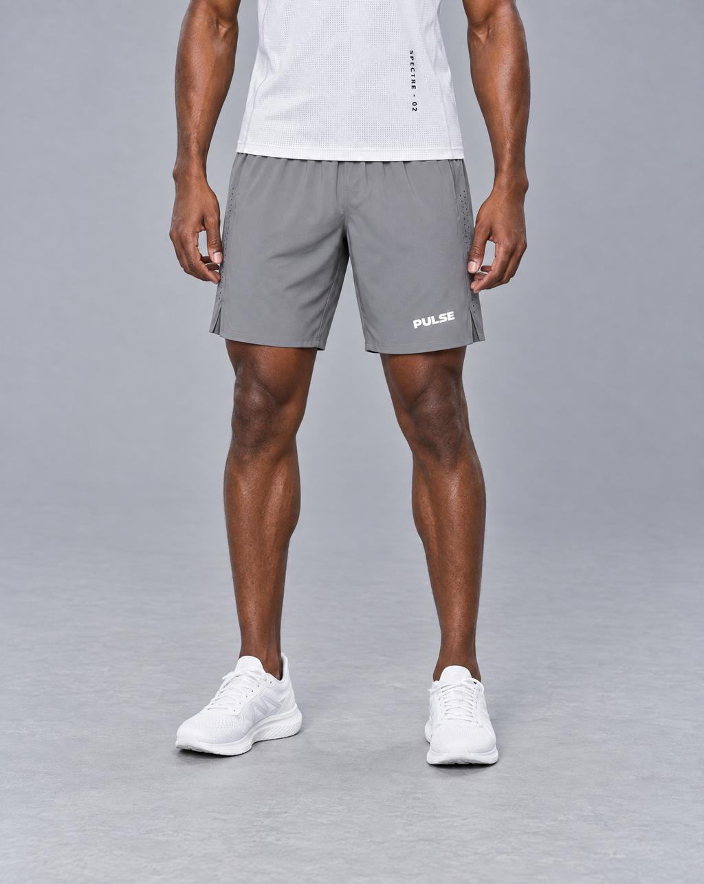 PULSE™ Training Shorts – Light Grey – Produktansicht 1