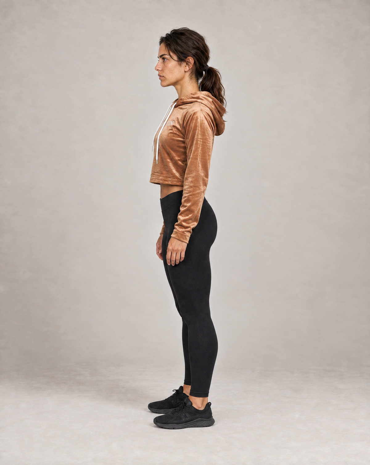 Golden Vein Velvet Cropped Hoodie – Produktansicht 4