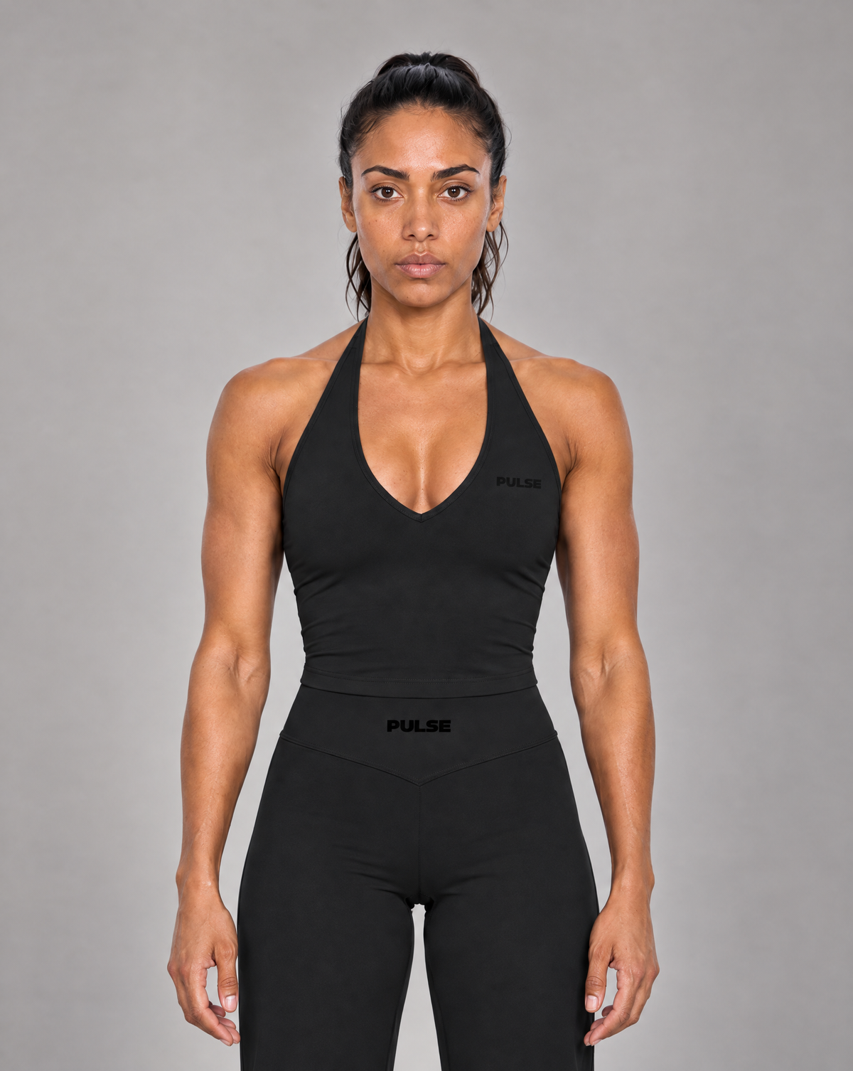 PULSE™ Form Halter Top – Black – Produktansicht 1