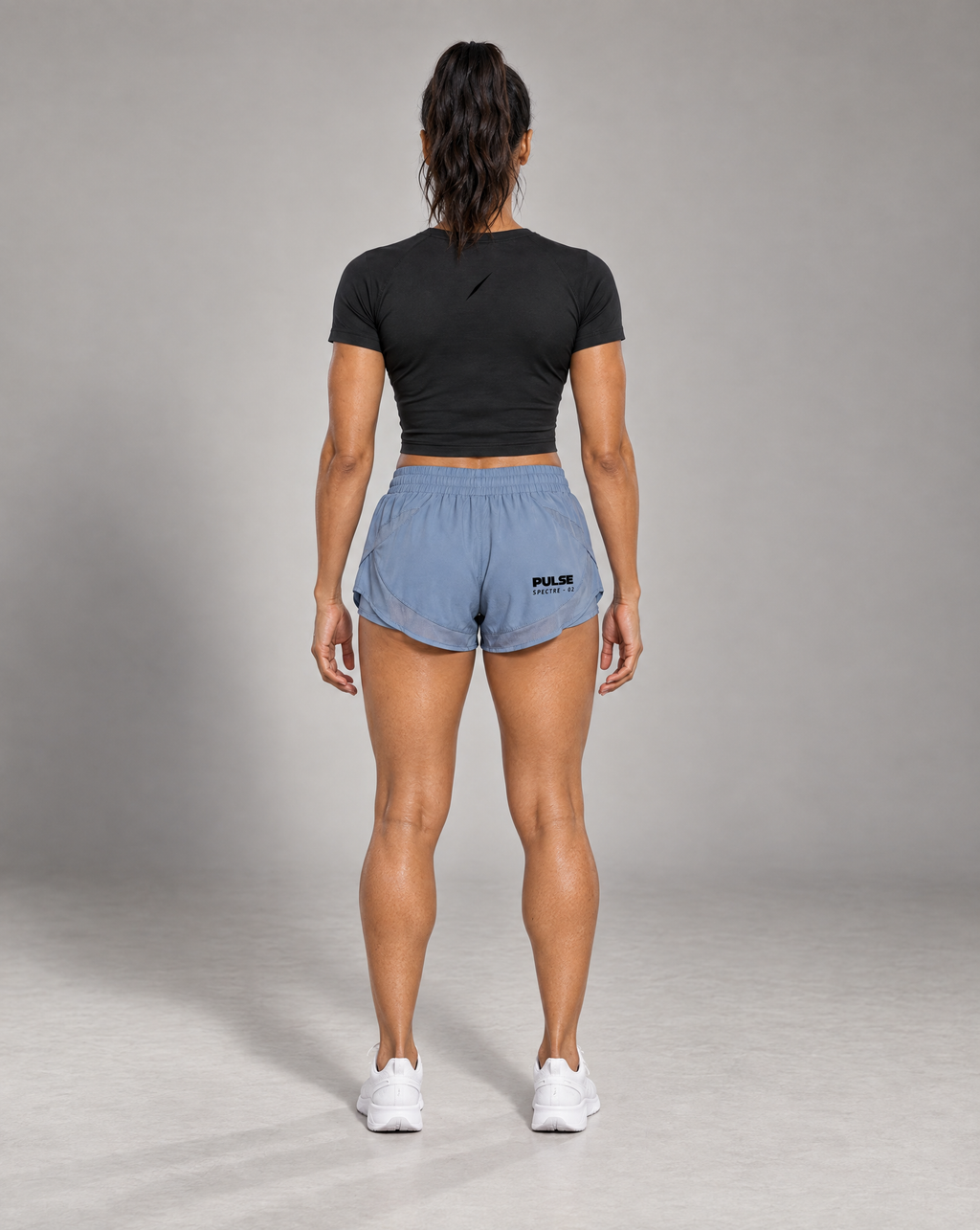 PULSE™ Cropped Performance T-Shirt – Black – Produktansicht 6
