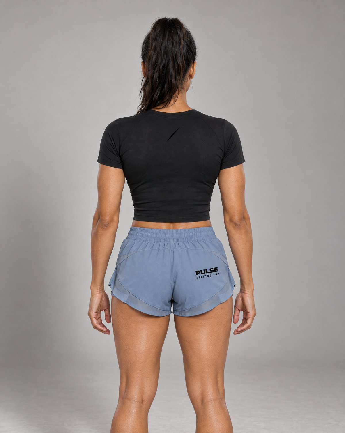 PULSE™ Cropped Performance T-Shirt – Black – Produktansicht 2