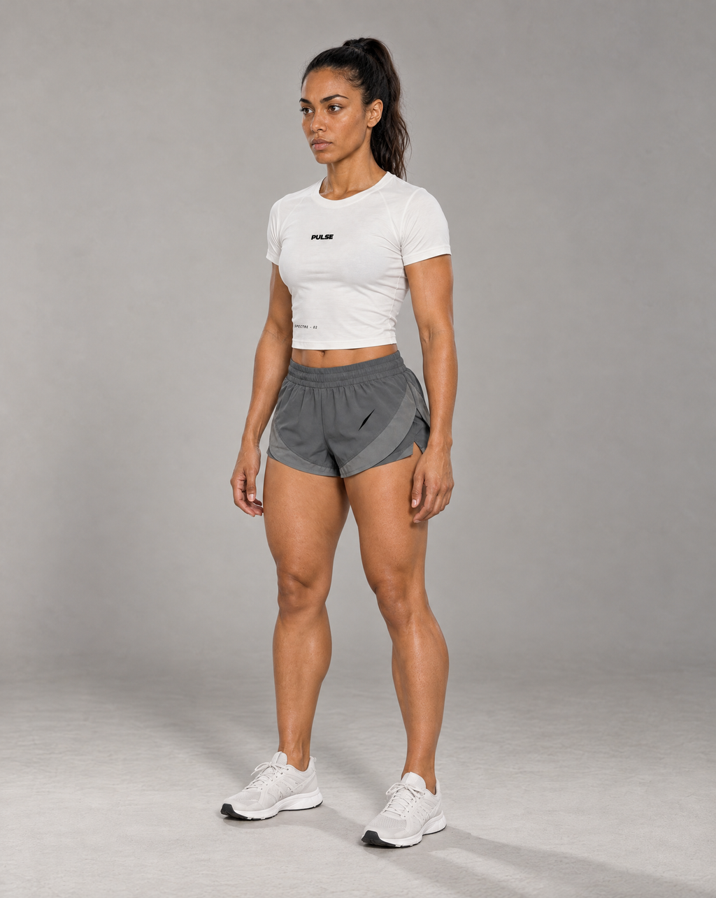 PULSE™ Cropped Performance T-Shirt – White – Produktansicht 4