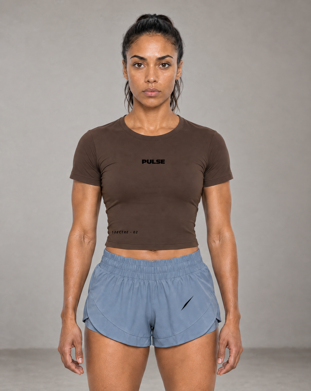 PULSE™ Cropped Performance T-Shirt – Coffee – Produktansicht 1
