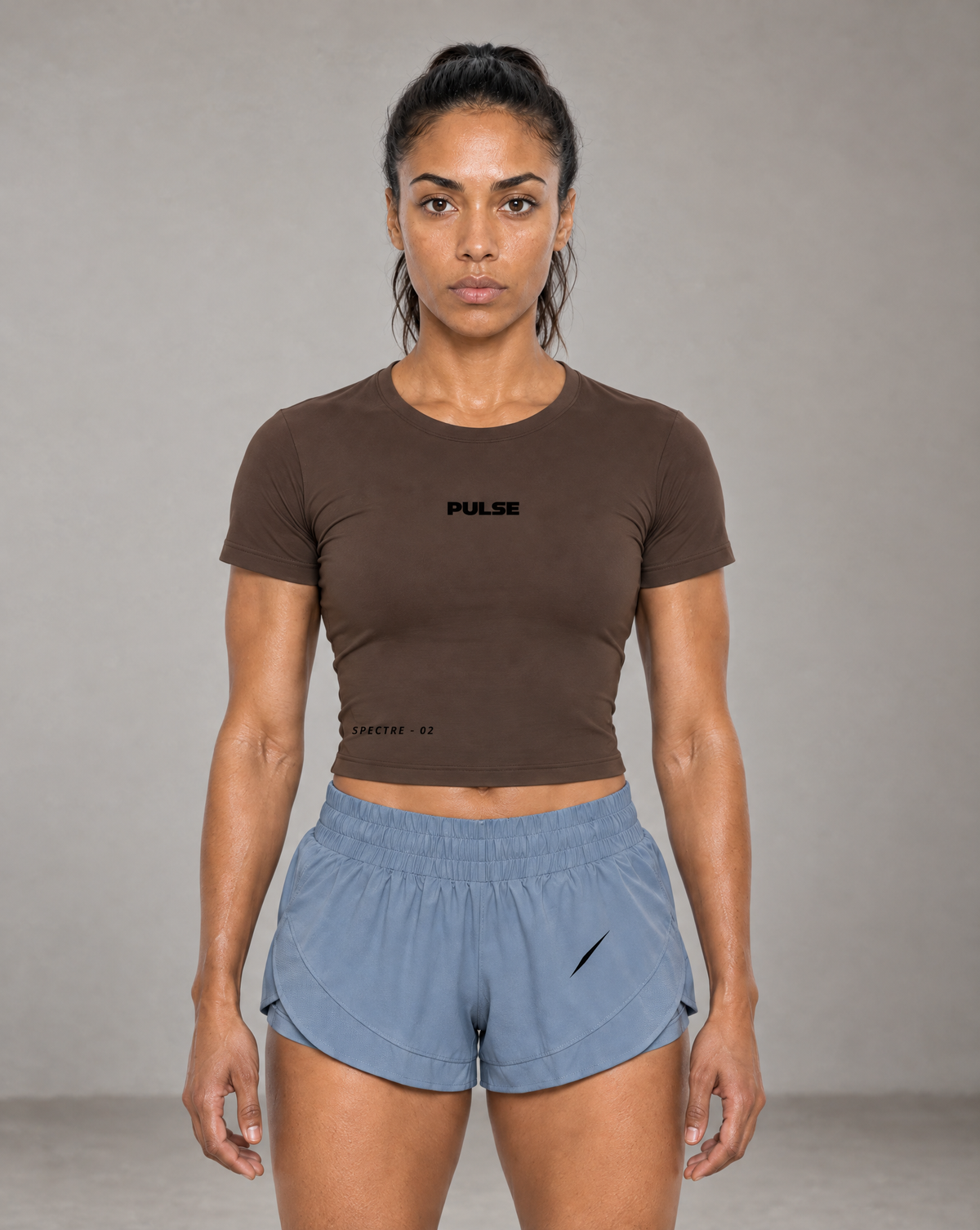 PULSE™ Cropped Performance T-Shirt – Coffee – Produktansicht 1