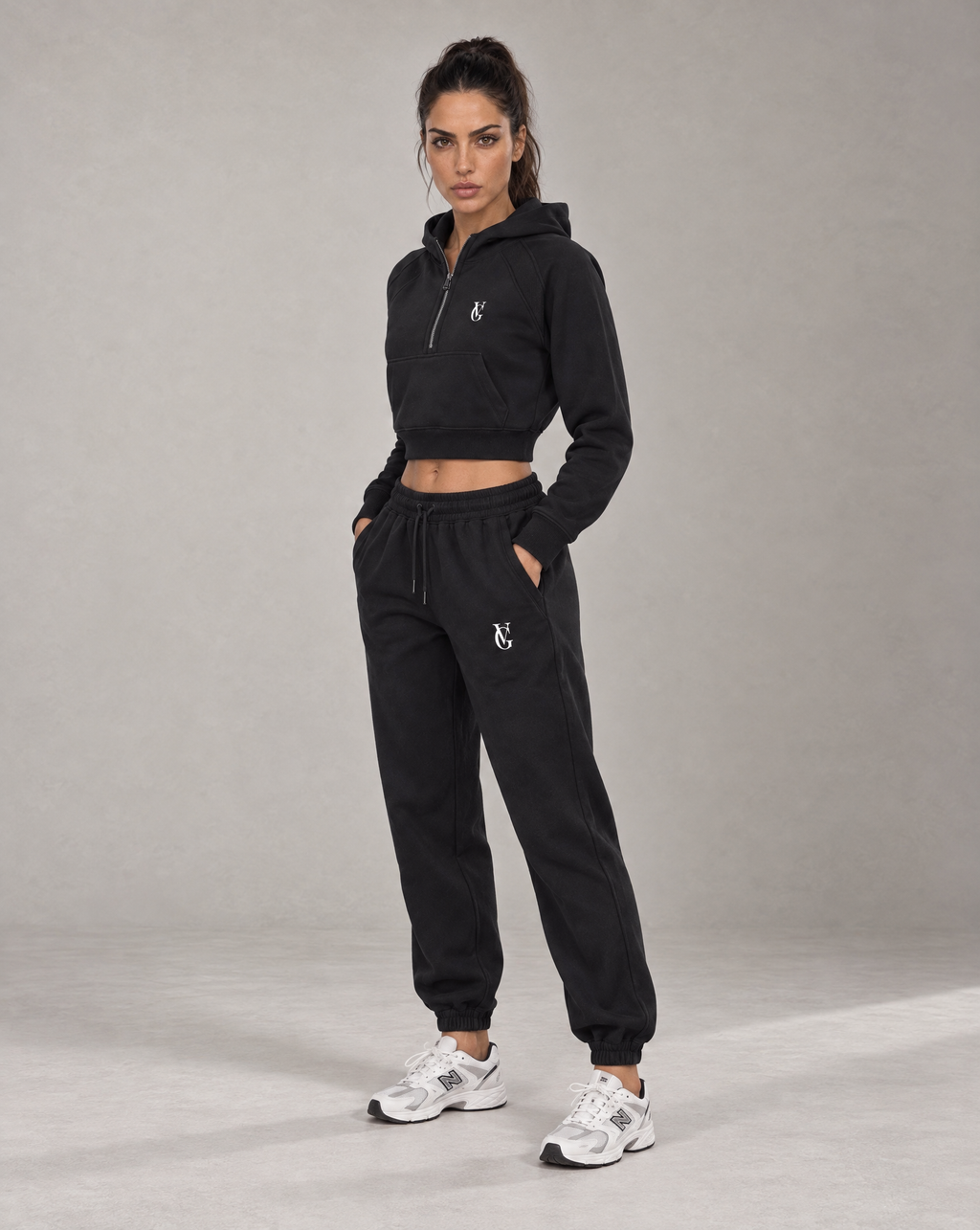 Golden Vein Cropped Half-Zip Hoodie – Black – Produktansicht 4