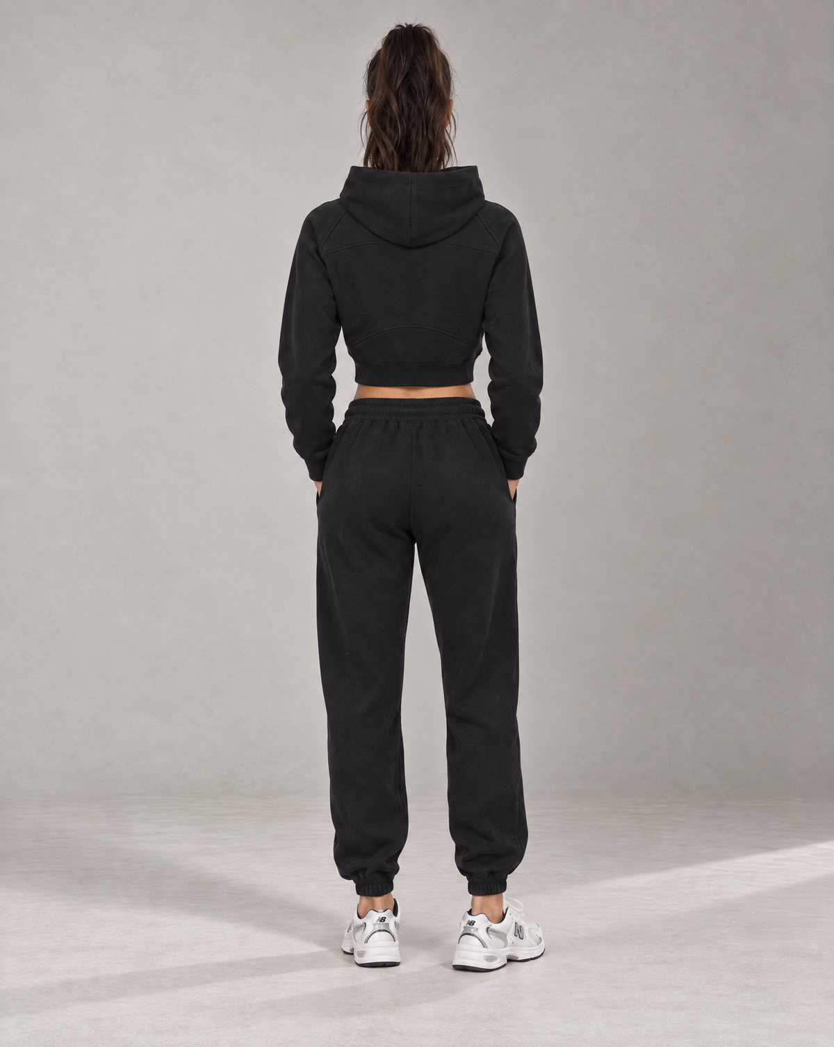 Golden Vein Cropped Half-Zip Hoodie – Black – Produktansicht 6