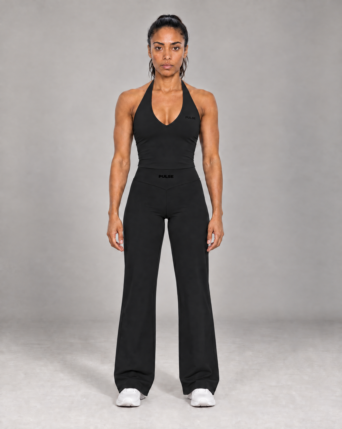 PULSE™ Form Halter Top – Black – Produktansicht 5