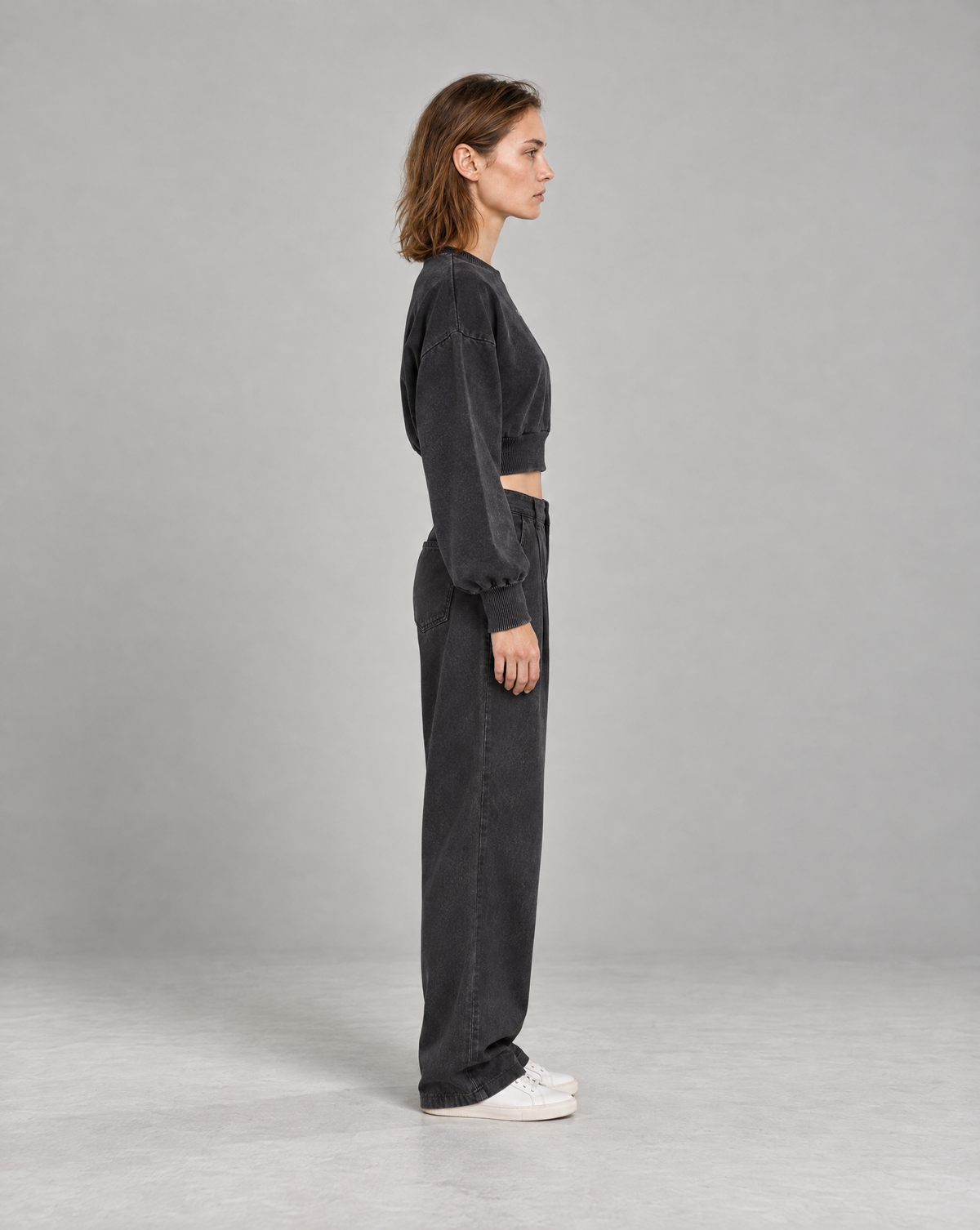 Golden Vein Mineral Wash Cropped Sweater – Black – Produktansicht 5