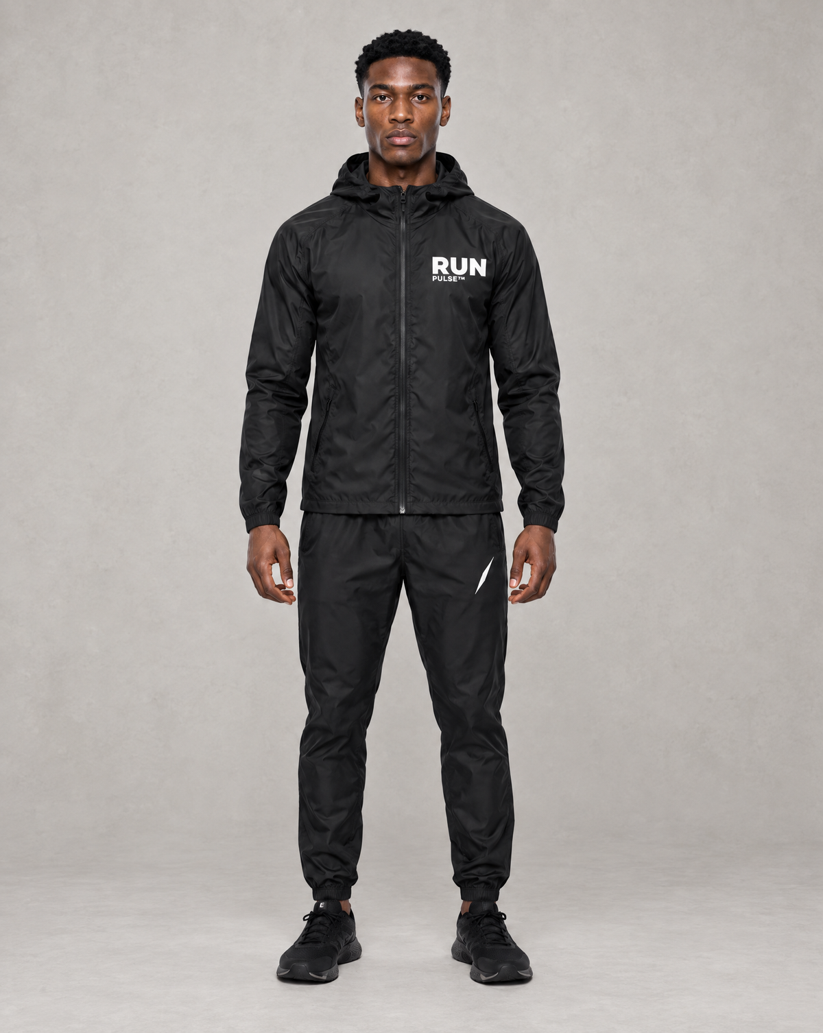PULSE™ Run Windbreaker – Black – Produktansicht 2