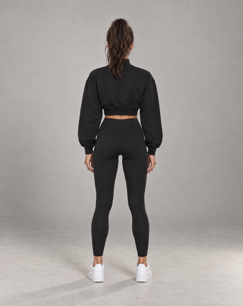 Golden Vein Cropped Mock Neck – Black – Produktansicht 6