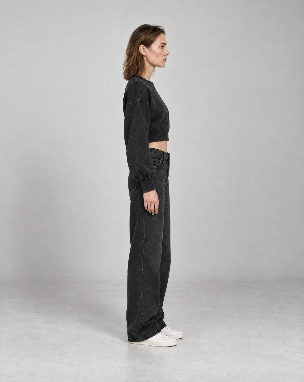 Golden Vein Parables Cropped Sweater – Black – Produktansicht 4