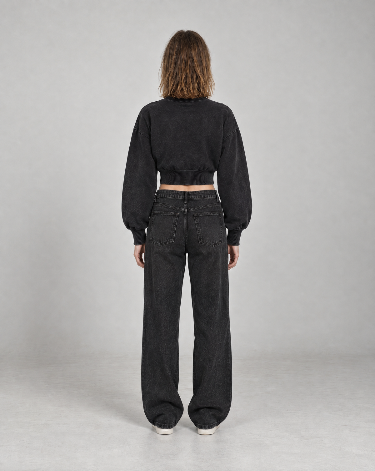 Golden Vein Parables Cropped Sweater – Black – Produktansicht 2
