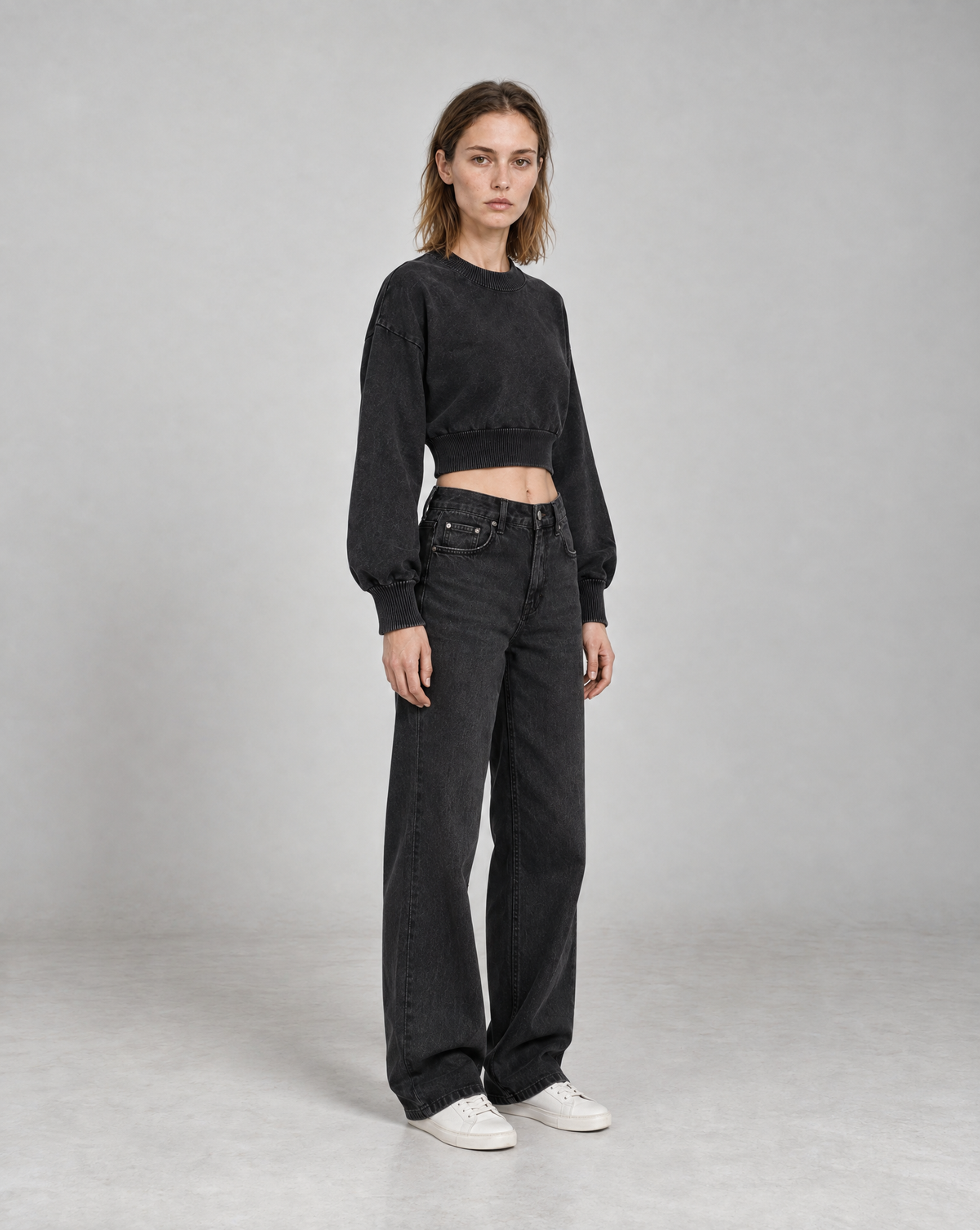 Golden Vein Parables Cropped Sweater – Black – Produktansicht 3