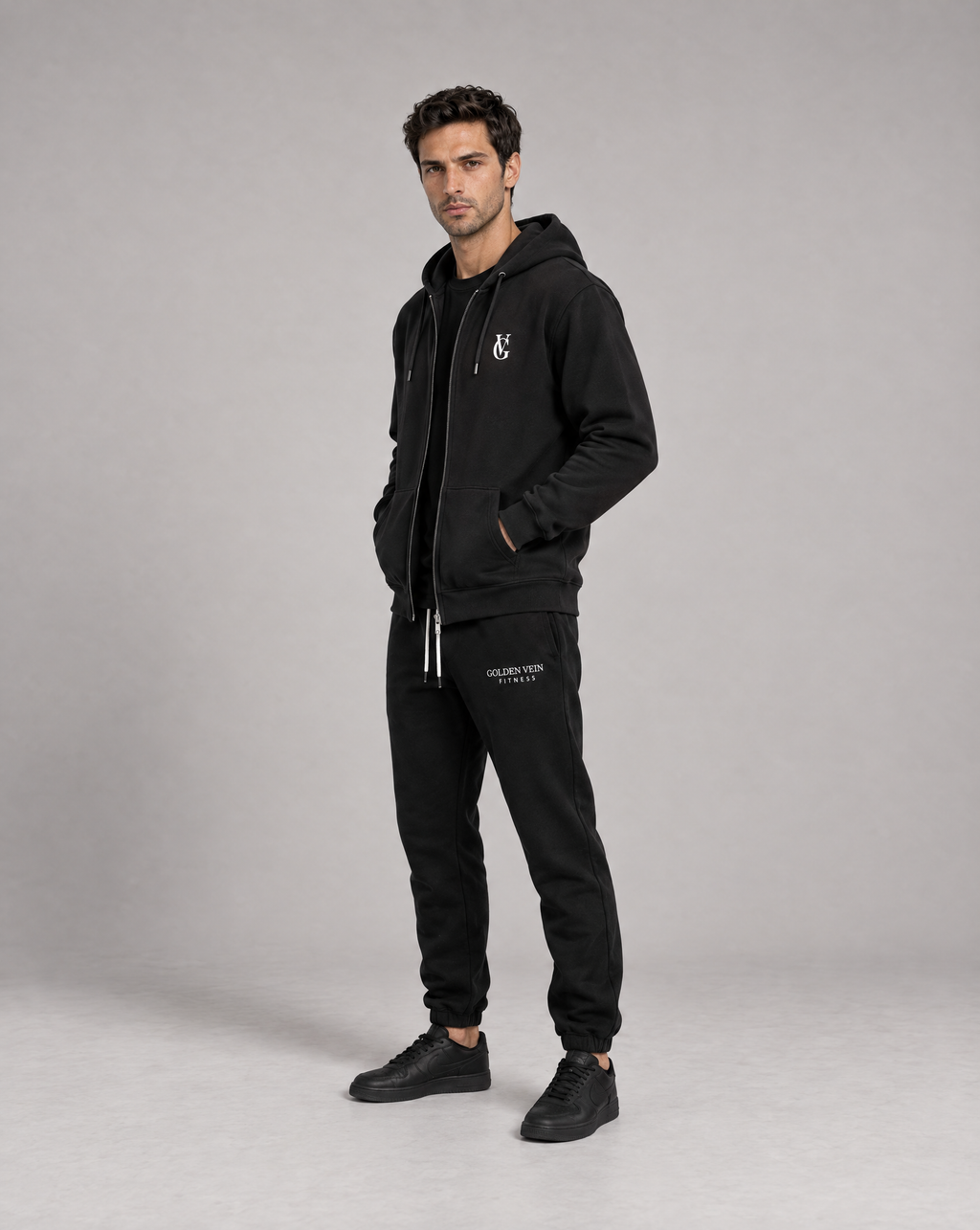 Be Ready To Lose It All Zip Hoodie und GV Premium Jogger Schwarz – Herren 3/4-Ansicht