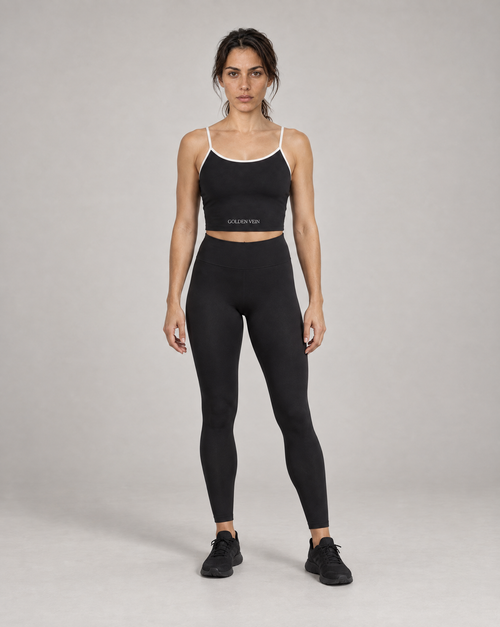 Crop Top Schwarz – Frontansicht