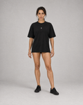 Golden Vein Signature Oversized T-Shirt in Schwarz – Damen Frontansicht