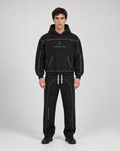 Golden Vein Structure Hoodie in Schwarz – Vorderansicht mit passender Jogginghose