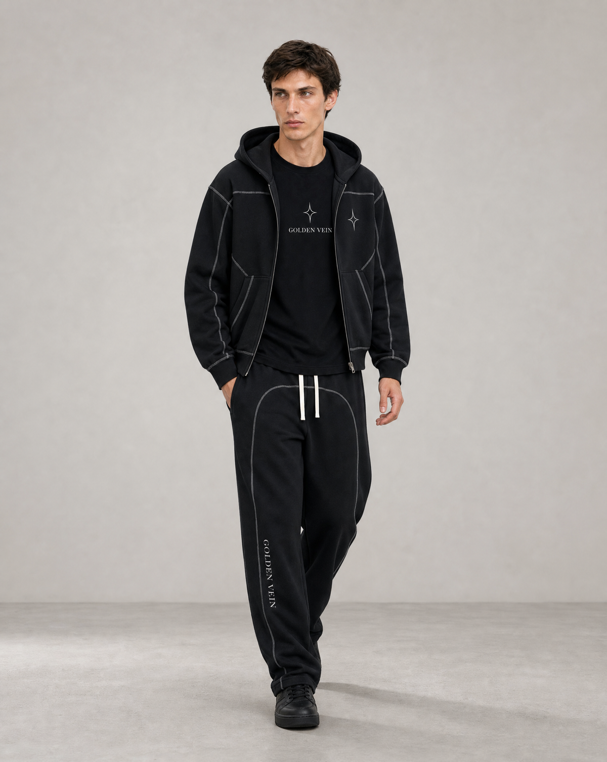 Golden Vein Structure Zip-Hoodie in Schwarz – in Bewegung