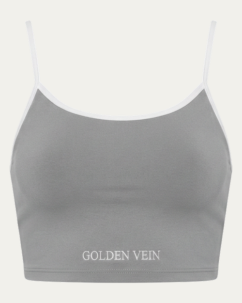 Crop Top – Grau – großes Produktmockup auf Off-White