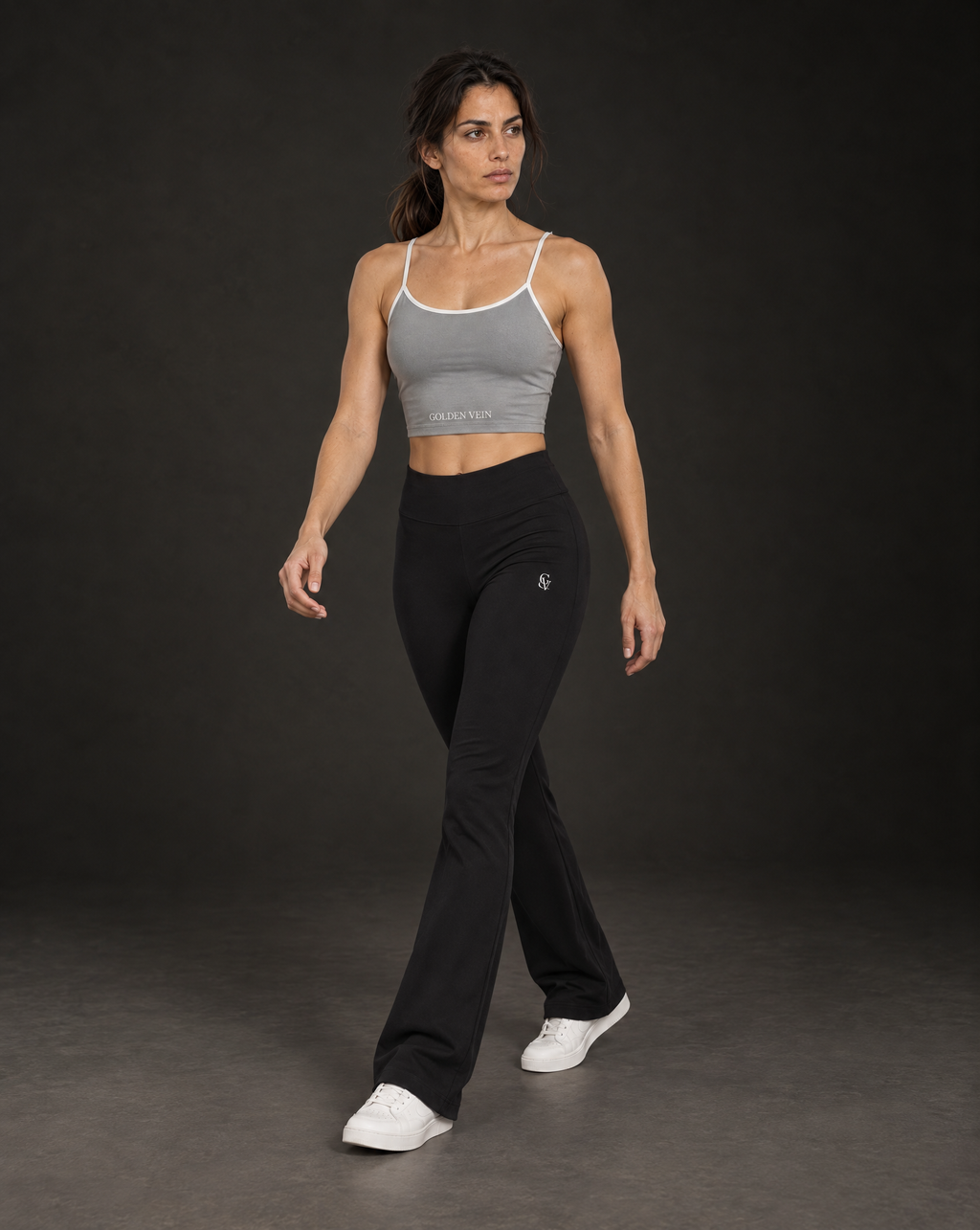Crop Top Grau – Movement-Ansicht