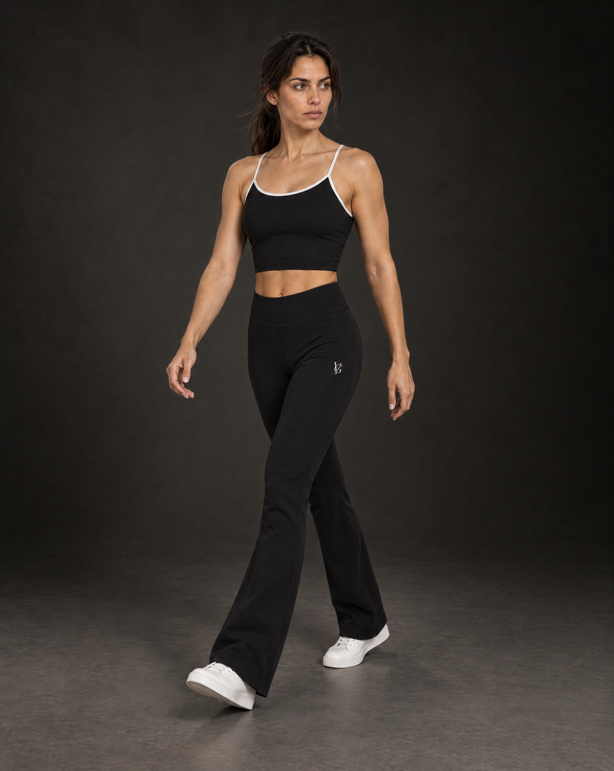 Crop Top Schwarz – Movement-Ansicht