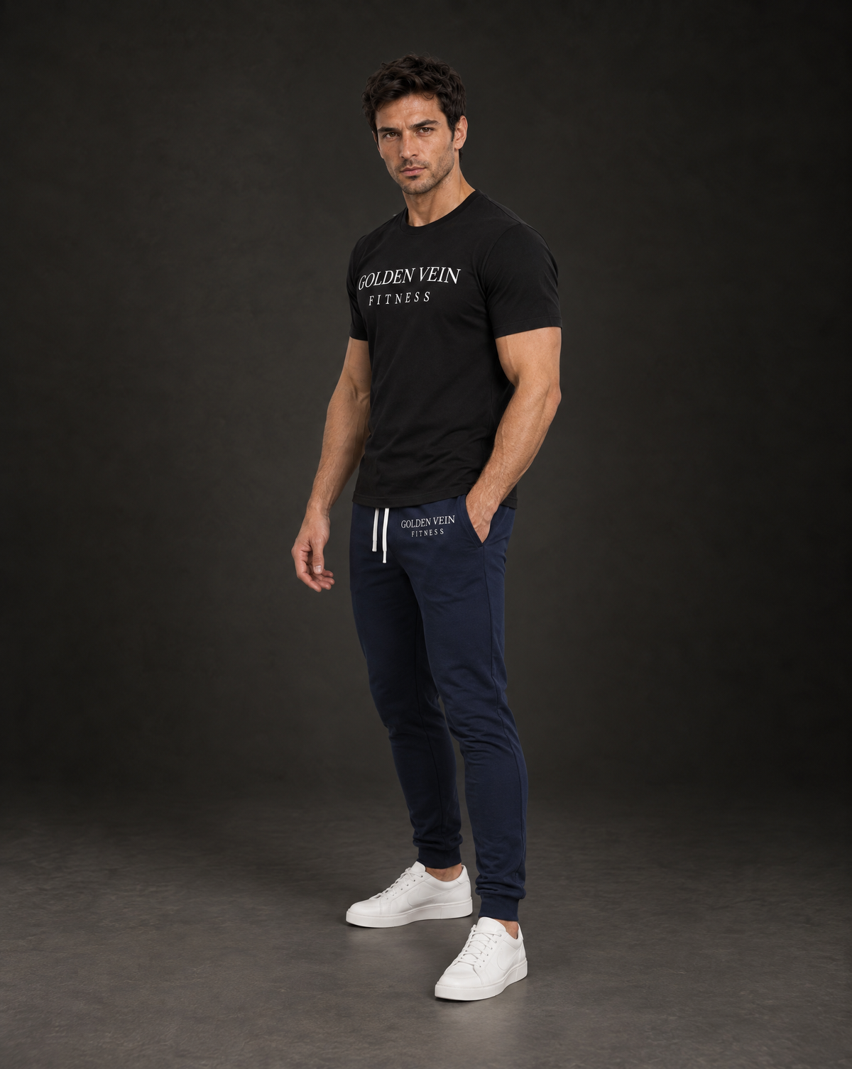 Fitness Shirt Schwarz – 3/4-Ansicht