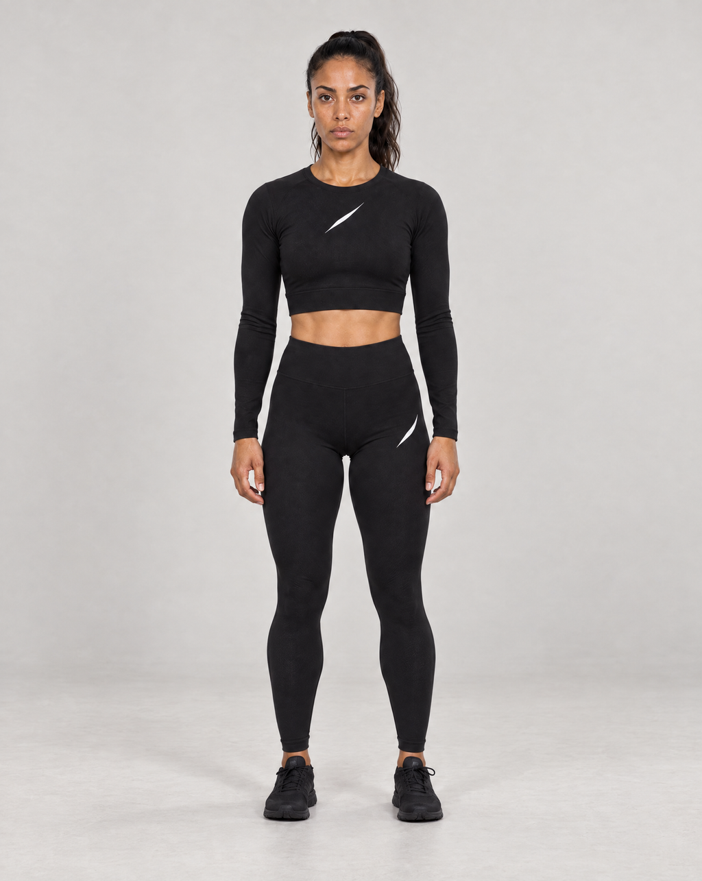 PULSE Cropped Longsleeve Schwarz – Damen Front