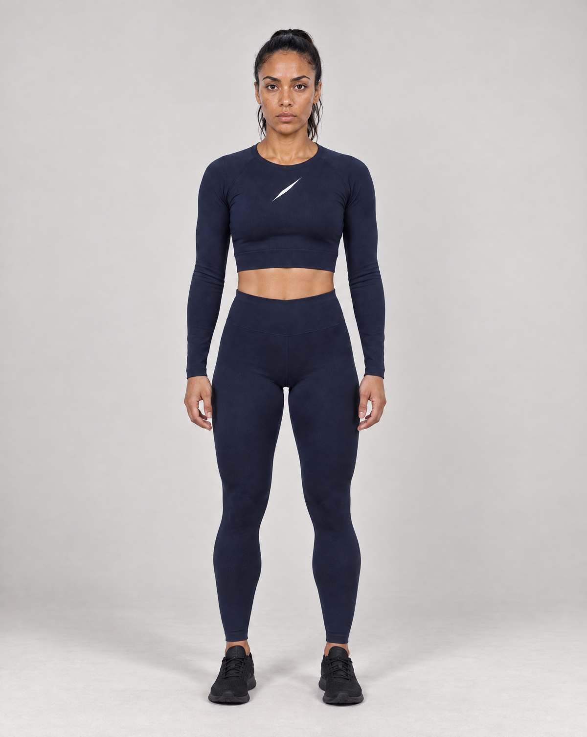 PULSE Cropped Longsleeve Navy – Damen Front