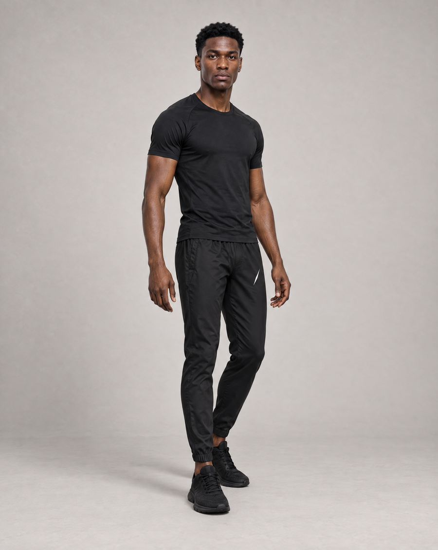 PULSE Training Jogger Schwarz – 3/4-Ansicht