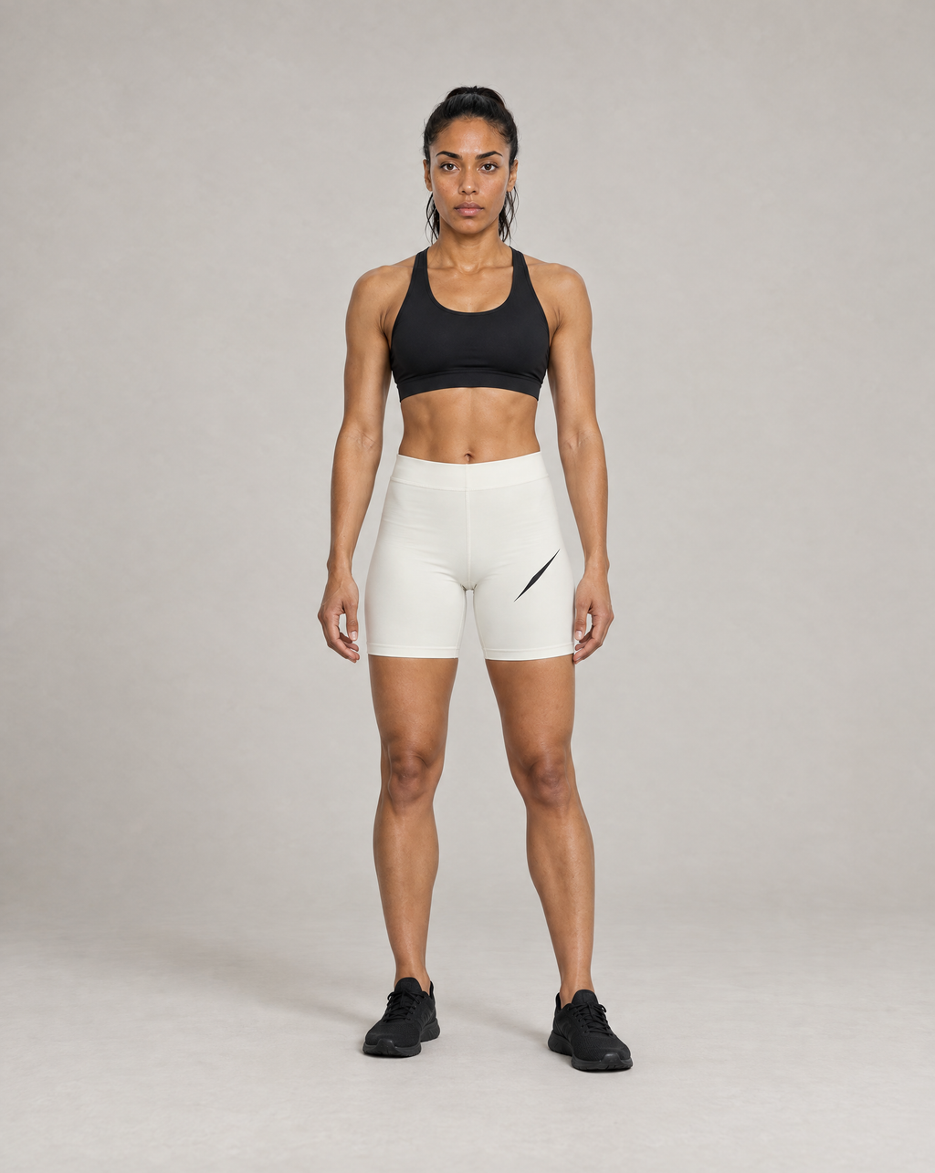 PULSE Training Shorts Off-White Damen – Frontansicht