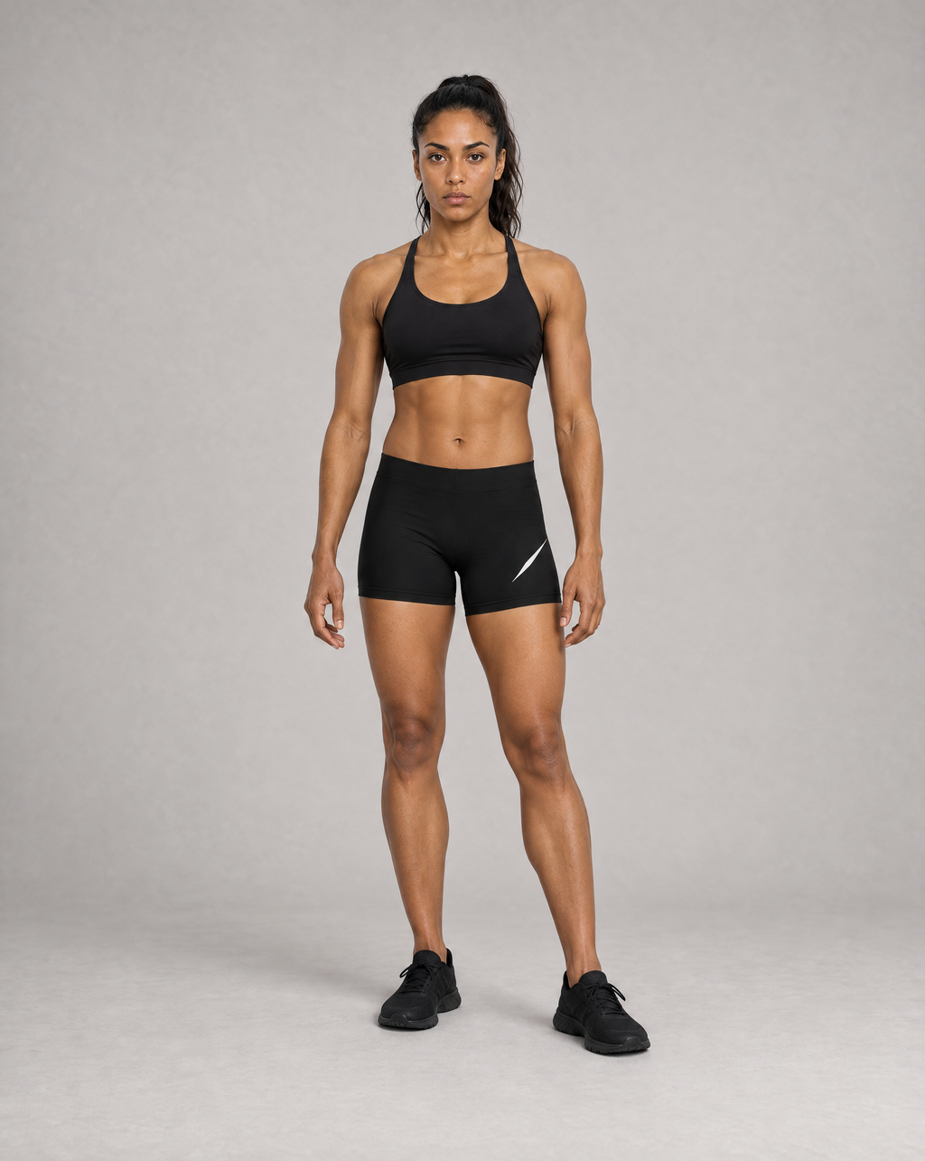 PULSE Training Shorts Schwarz – Damen Frontansicht